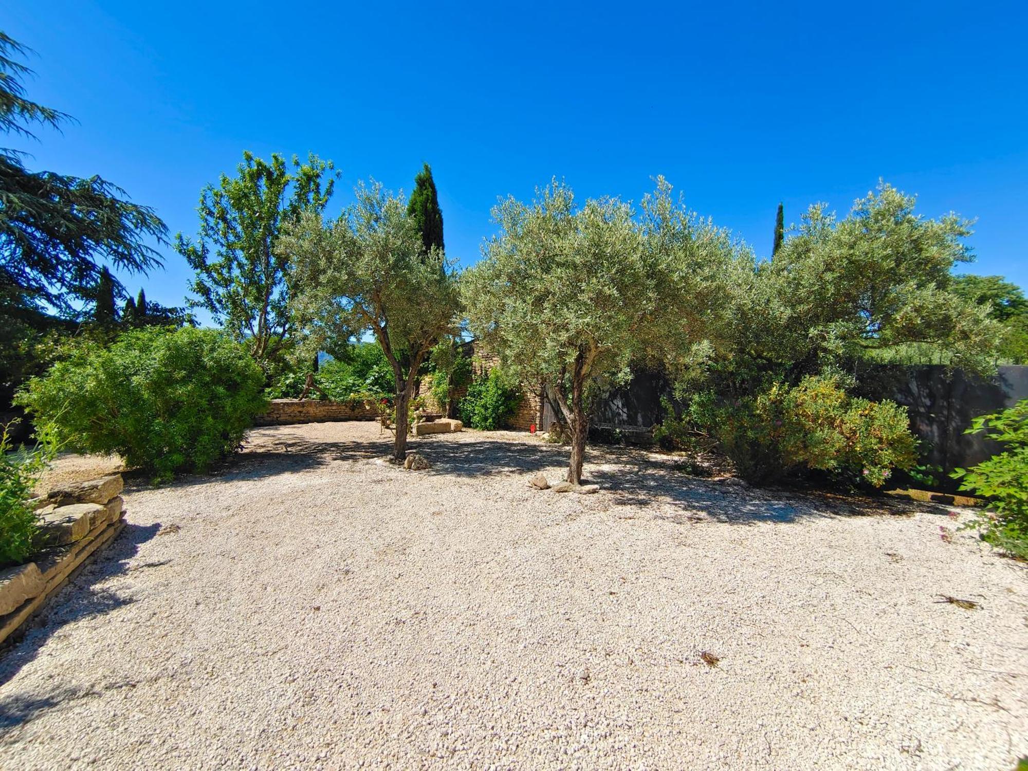 לינה וארוחת בוקר Rue Du Chateau A Cabrieres D'Avignon מראה חיצוני תמונה